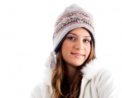 ragazza con berretto
